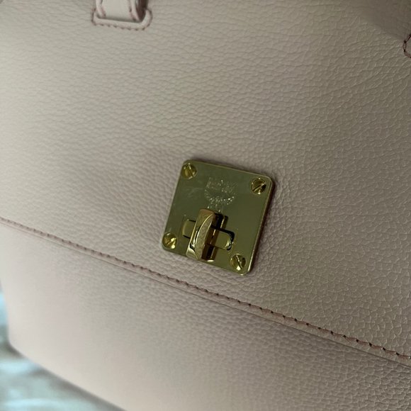 MCM Milla Leather Backpack Light Pink Leather Bag - Picture 10 of 14